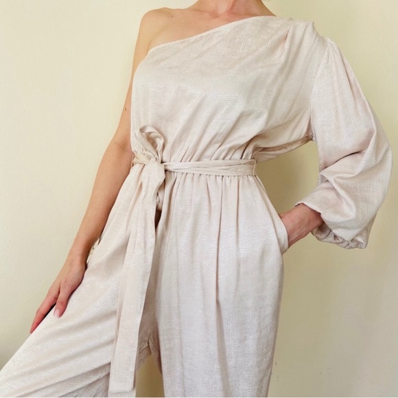BCBMAXAZRIA Metallic One Shoulder
Jumpsuit - Picture 5 of 16